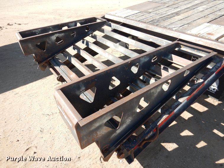 image for item DD0283 2000 Trail King TK20-2400 equipment trailer