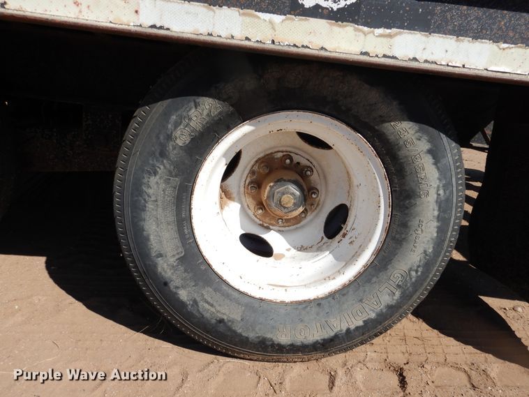 image for item DD0283 2000 Trail King TK20-2400 equipment trailer