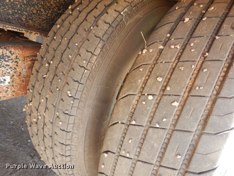 image for item DD0283 2000 Trail King TK20-2400 equipment trailer