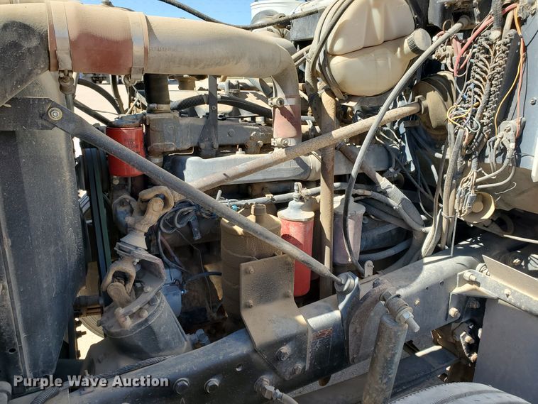 image for item DD0284 1994 Mack RD  winch truck