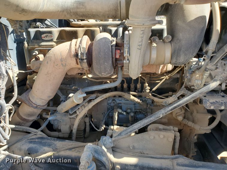 image for item DD0284 1994 Mack RD  winch truck