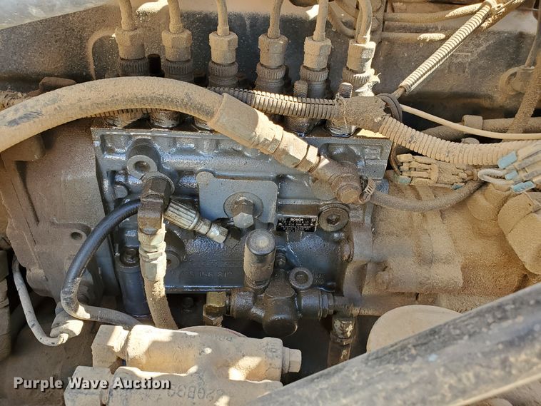 image for item DD0284 1994 Mack RD  winch truck