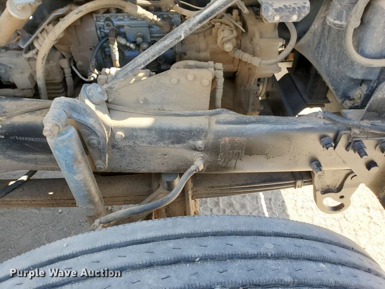 image for item DD0284 1994 Mack RD  winch truck