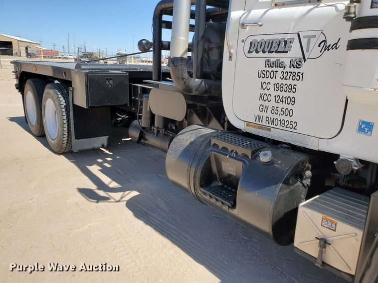 image for item DD0284 1994 Mack RD  winch truck
