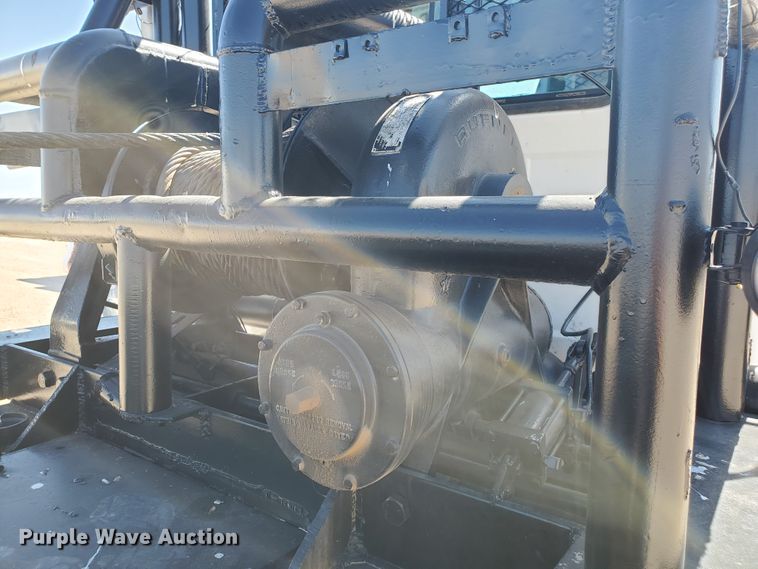 image for item DD0284 1994 Mack RD  winch truck