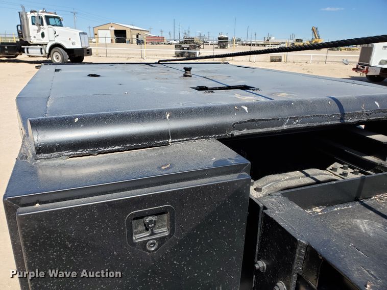 image for item DD0284 1994 Mack RD  winch truck