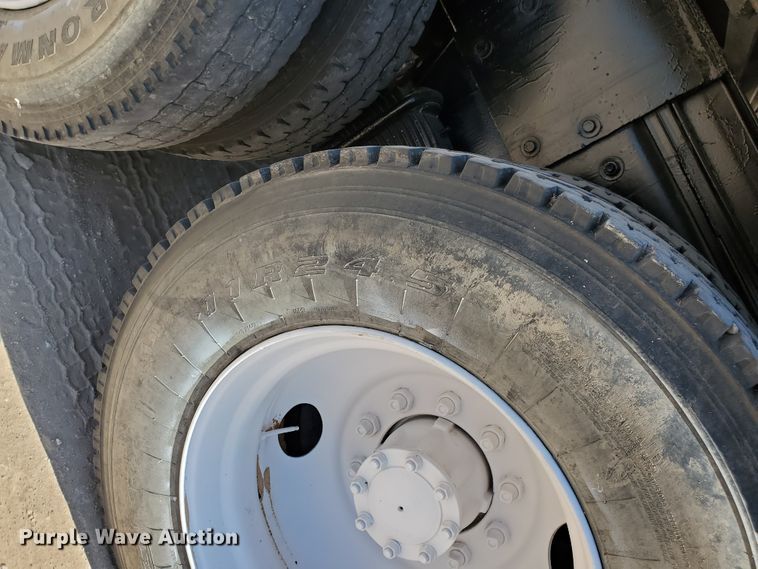 image for item DD0284 1994 Mack RD  winch truck