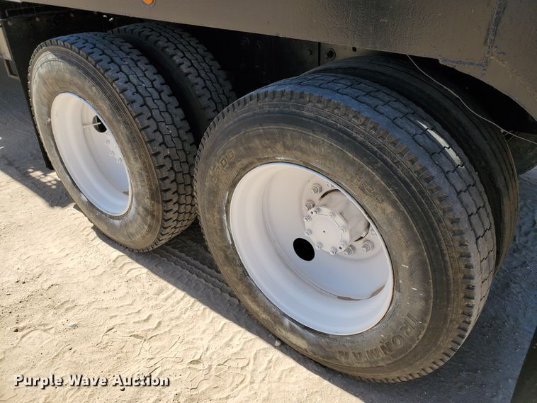 image for item DD0284 1994 Mack RD  winch truck