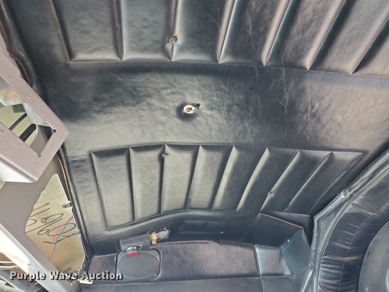 image for item DD0285 2001 Peterbilt 379  semi truck