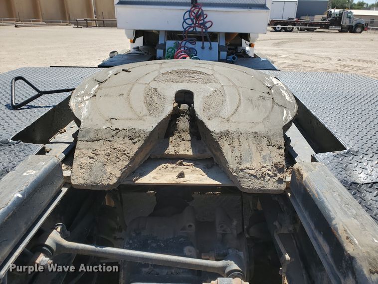 image for item DD0288 1997 Mack CH613  semi truck