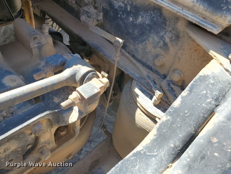 image for item DD0288 1997 Mack CH613  semi truck