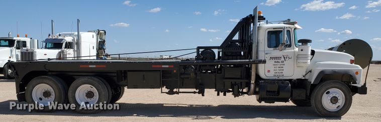 image for item DD0289 1992 Mack RD  winch truck