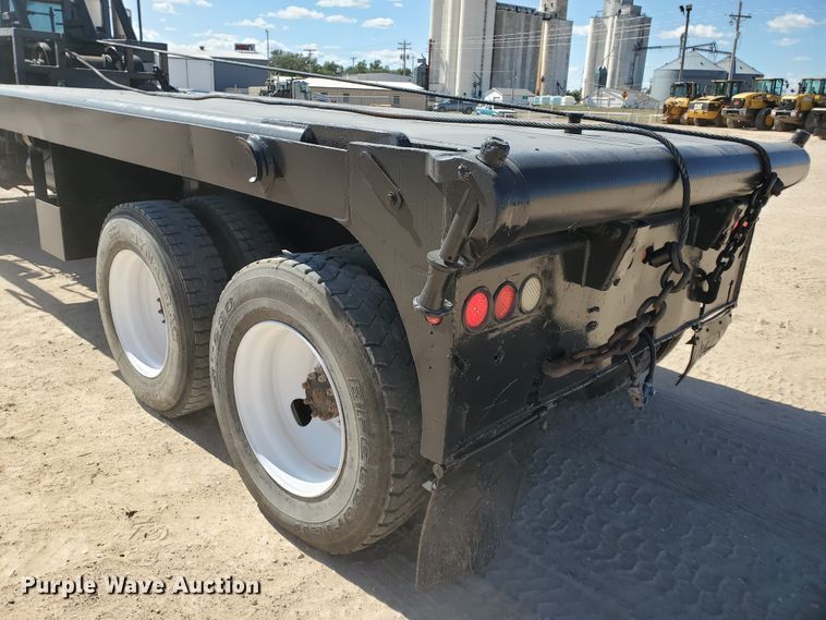 image for item DD0289 1992 Mack RD  winch truck