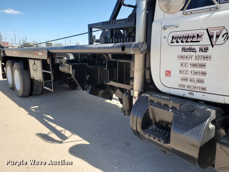 image for item DD0289 1992 Mack RD  winch truck