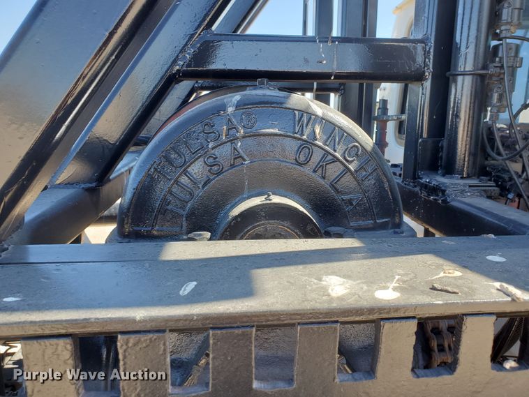 image for item DD0289 1992 Mack RD  winch truck