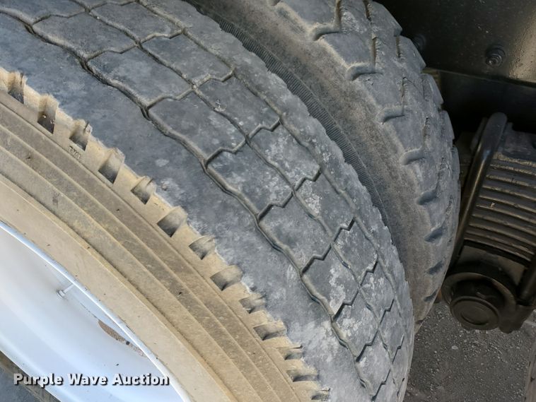 image for item DD0289 1992 Mack RD  winch truck