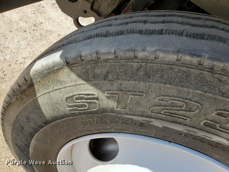 image for item DD0289 1992 Mack RD  winch truck