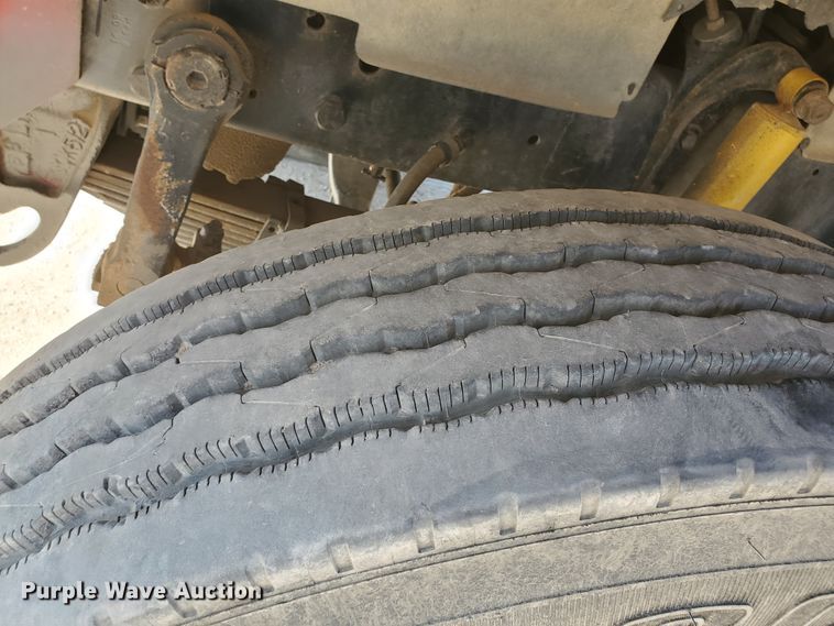 image for item DD0289 1992 Mack RD  winch truck