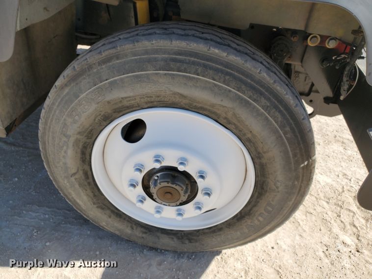 image for item DD0289 1992 Mack RD  winch truck