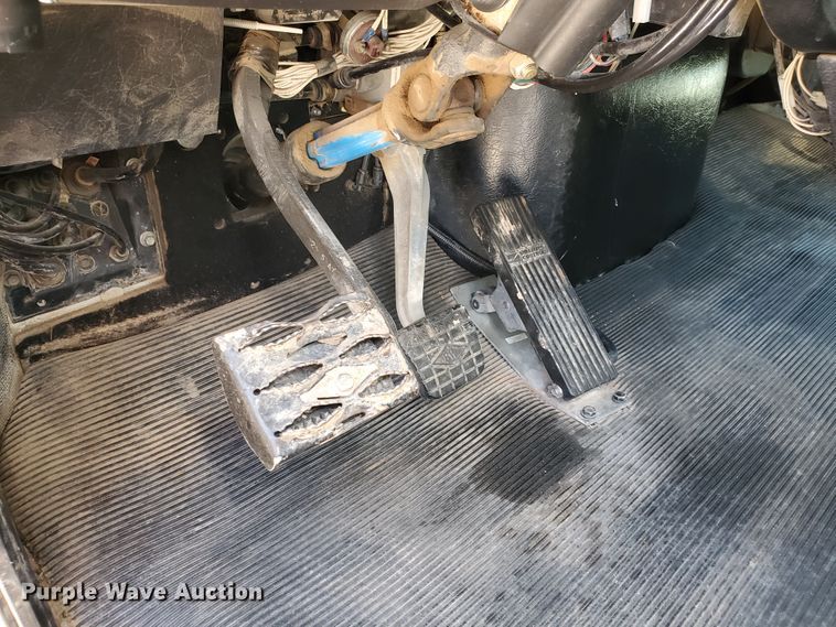 image for item DD0290 2006 Western Star 4900  semi truck