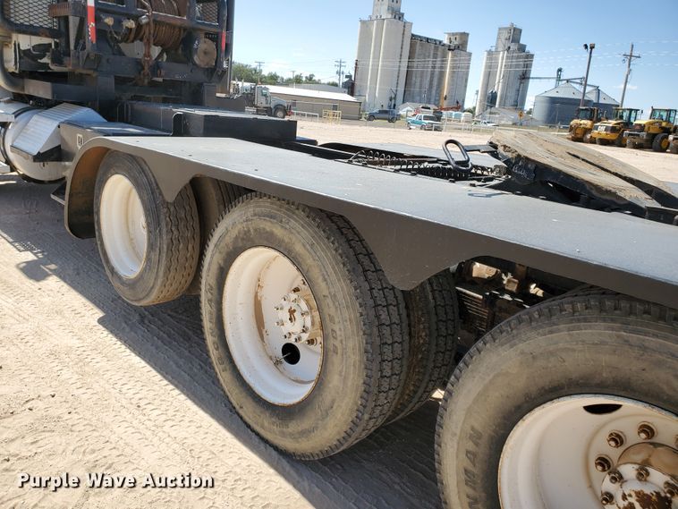 image for item DD0290 2006 Western Star 4900  semi truck