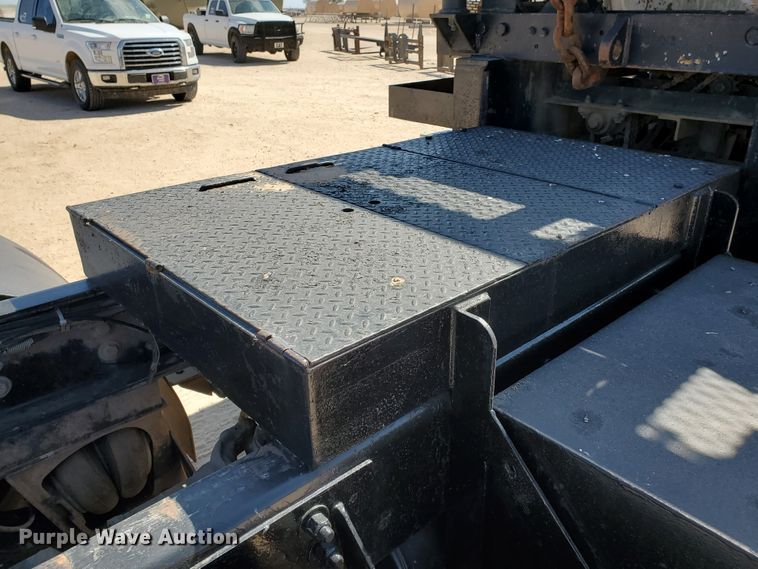 image for item DD0290 2006 Western Star 4900  semi truck