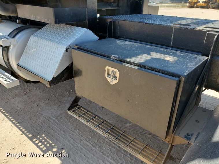 image for item DD0290 2006 Western Star 4900  semi truck