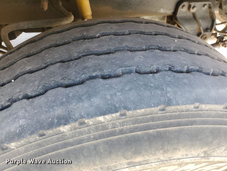 image for item DD0290 2006 Western Star 4900  semi truck