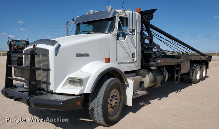 image for item DD0291 2001 Kenworth T800B  winch truck