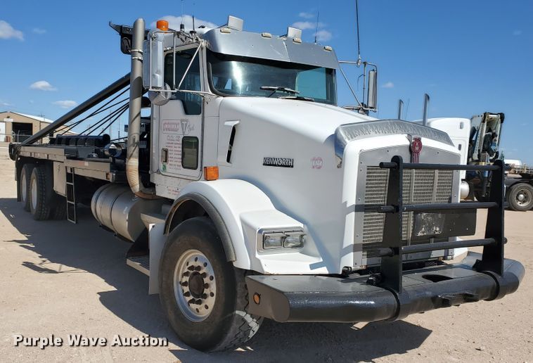 image for item DD0291 2001 Kenworth T800B  winch truck