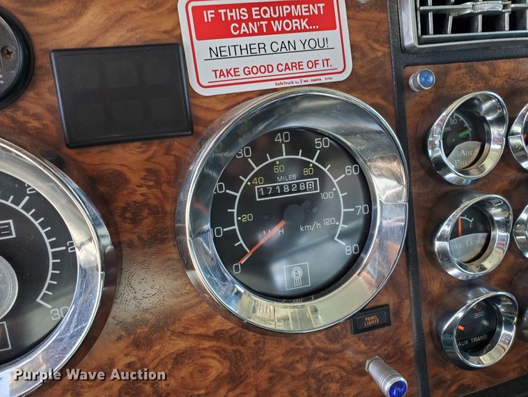 image for item DD0291 2001 Kenworth T800B  winch truck