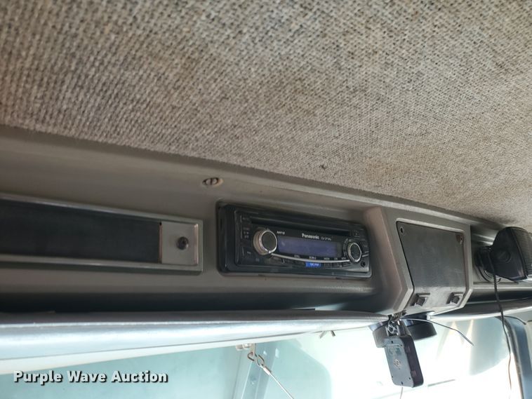 image for item DD0291 2001 Kenworth T800B  winch truck