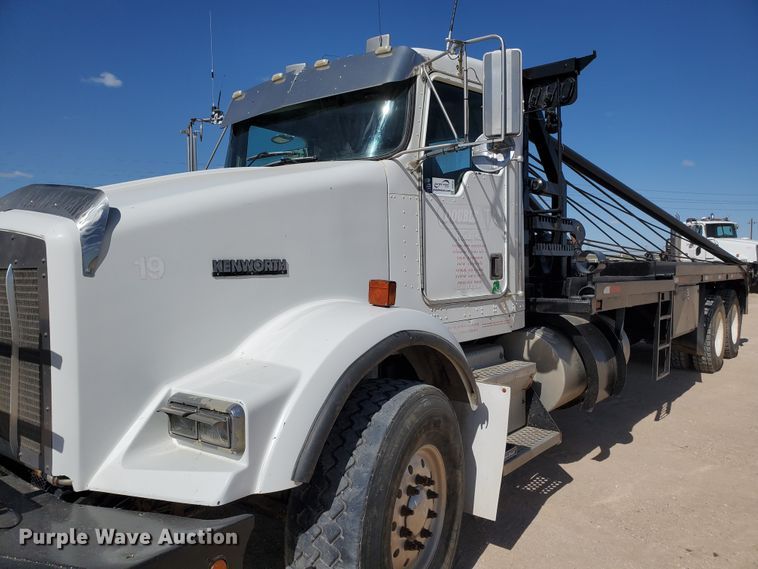 image for item DD0291 2001 Kenworth T800B  winch truck