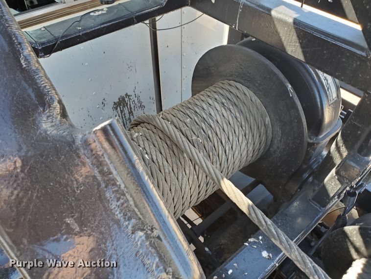 image for item DD0291 2001 Kenworth T800B  winch truck