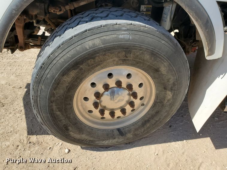 image for item DD0291 2001 Kenworth T800B  winch truck