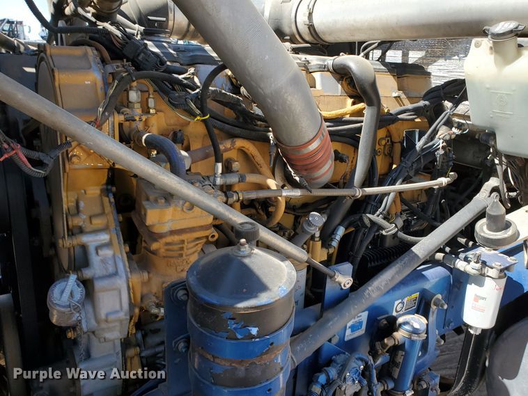 image for item DD0292 2007 Kenworth W900  semi truck