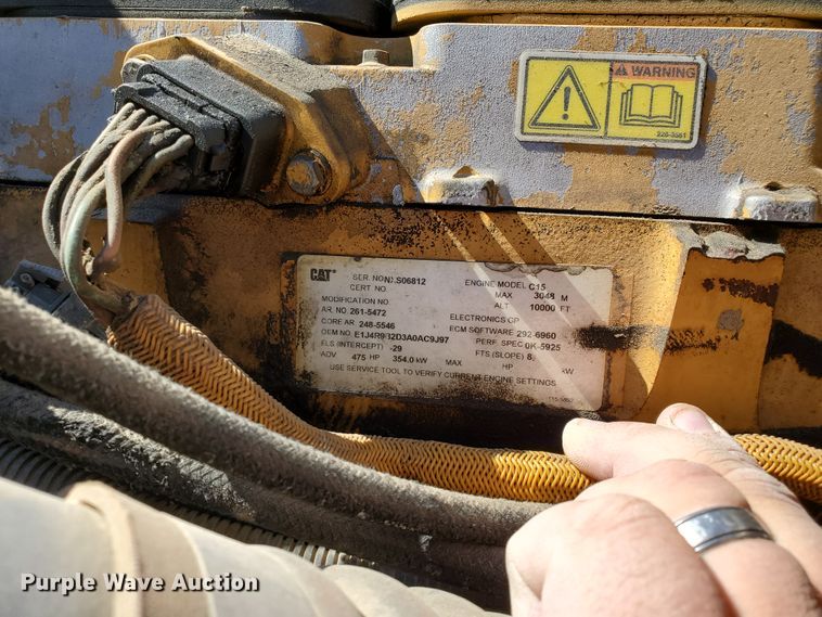 image for item DD0292 2007 Kenworth W900  semi truck