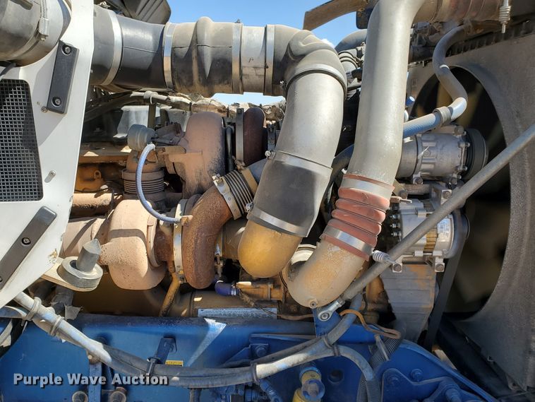 image for item DD0292 2007 Kenworth W900  semi truck