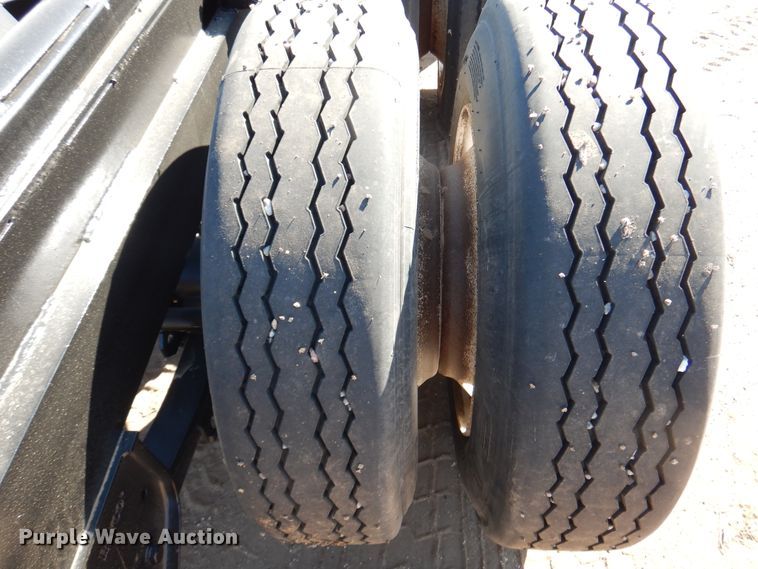 image for item EL9237 1984 Dakota chassis trailer