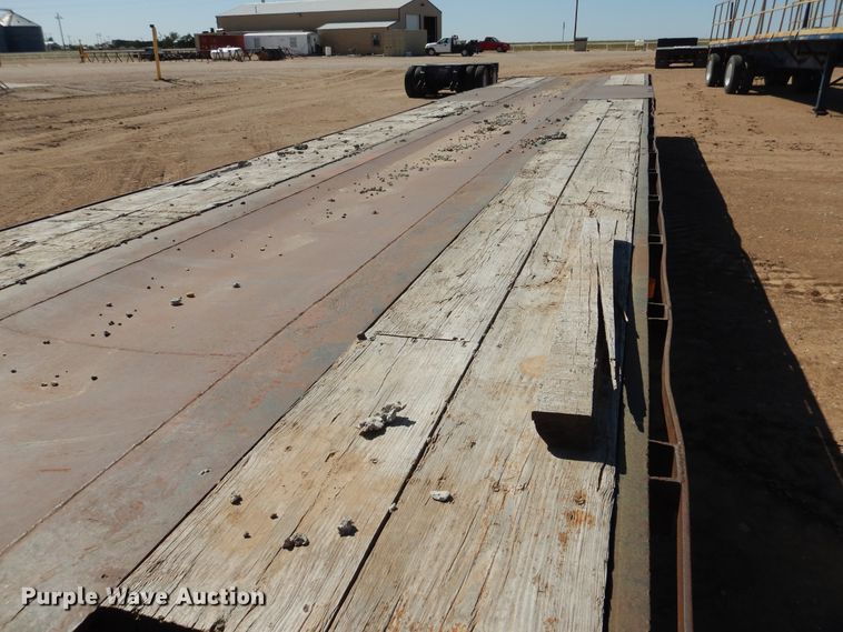 image for item EL9240 1979 Vulcan drop deck trailer