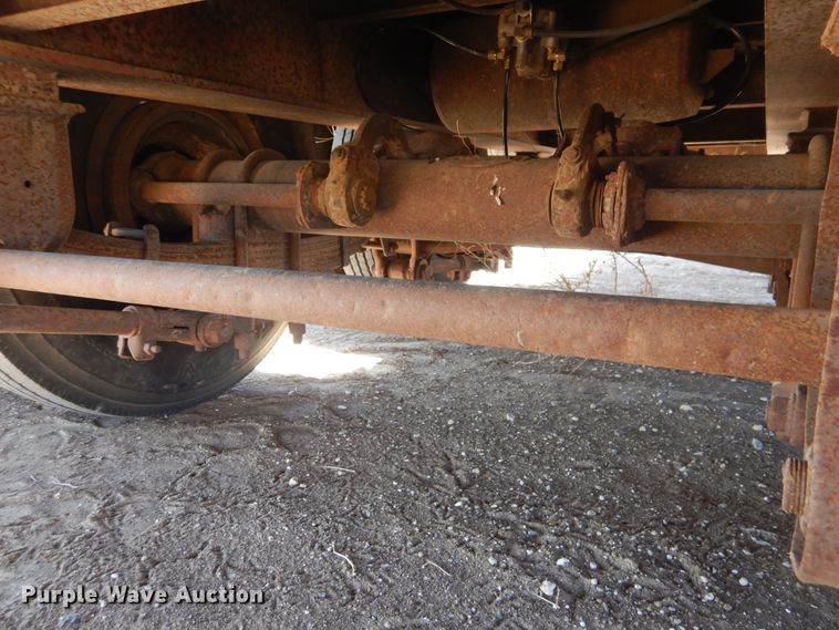 image for item EL9240 1979 Vulcan drop deck trailer