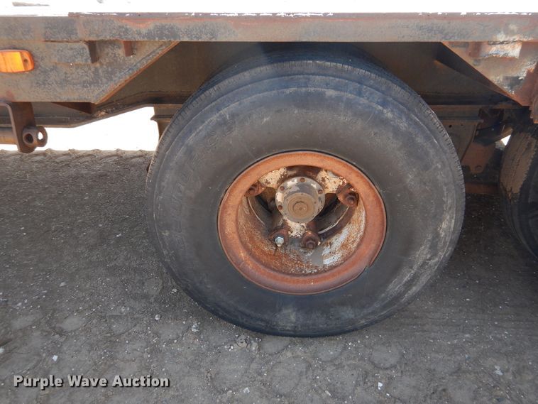 image for item EL9240 1979 Vulcan drop deck trailer