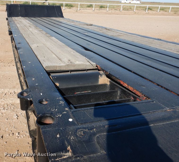 image for item GR9252 1981 Nuttall drop deck oilfield trailer