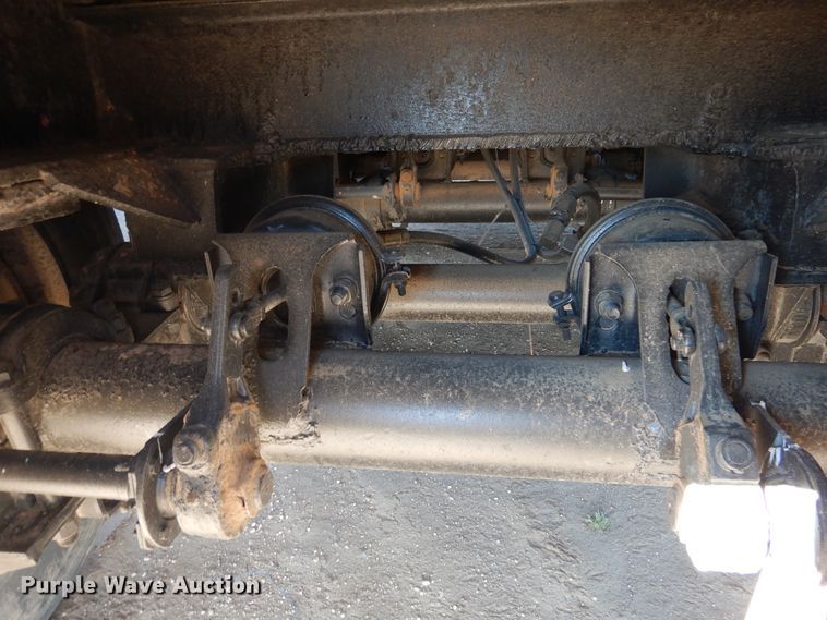 image for item GR9252 1981 Nuttall drop deck oilfield trailer