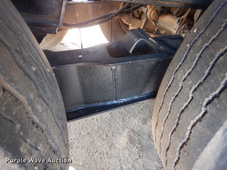 image for item GR9252 1981 Nuttall drop deck oilfield trailer