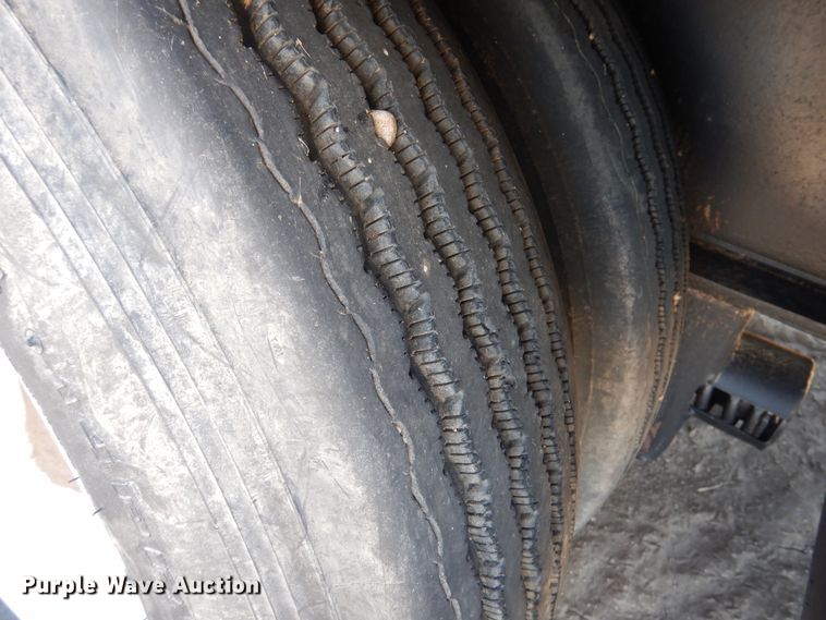 image for item GR9252 1981 Nuttall drop deck oilfield trailer