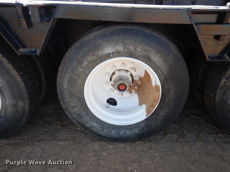 image for item GR9252 1981 Nuttall drop deck oilfield trailer