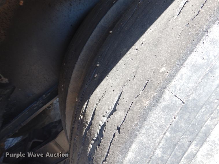 image for item GR9252 1981 Nuttall drop deck oilfield trailer