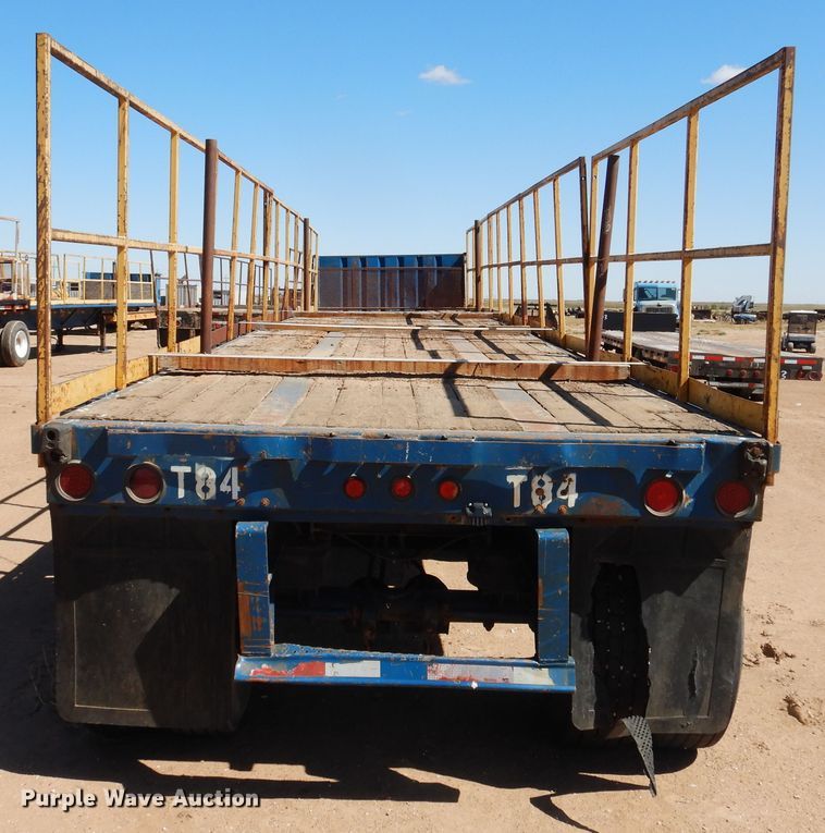 image for item GR9254 2001 Utility Trailer flatbed trailer