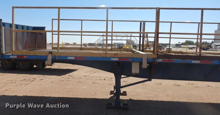 image for item GR9254 2001 Utility Trailer flatbed trailer